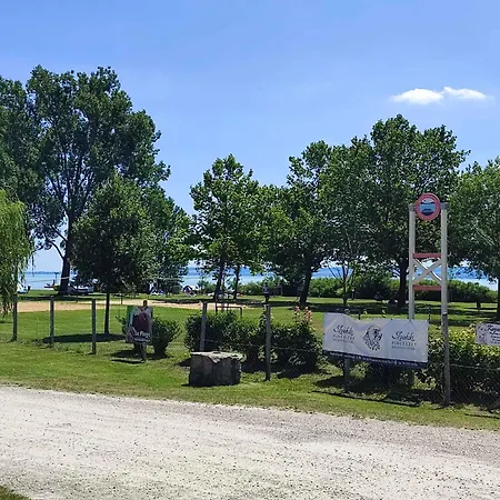 In 45330 Appartamento Balatonudvari